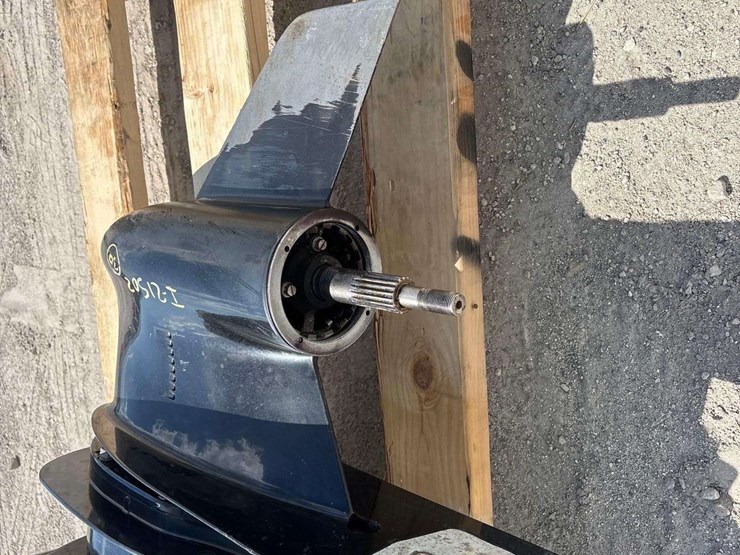 2022-mercury-verdado-300hp-boat-motor-image-3