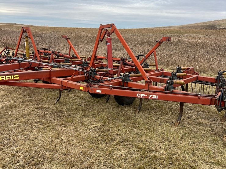 lot-49.-1981-33’-morris-magnum-model-cp-731-chisel-plow-w/3-bar-harrows,-well-maintained-unit,-super-clean-and-straight,-check-photos-image-42