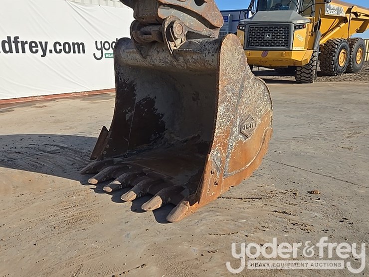 2022-komatsu-pc360-lc-11-image-8