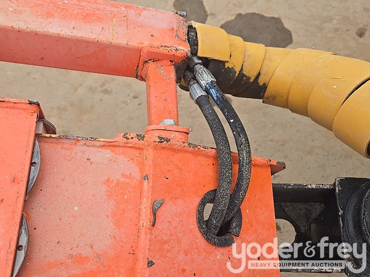 2015-jlg-600s-image-19