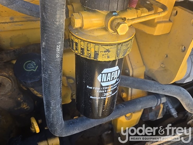 2010-deere-310sj-image-63