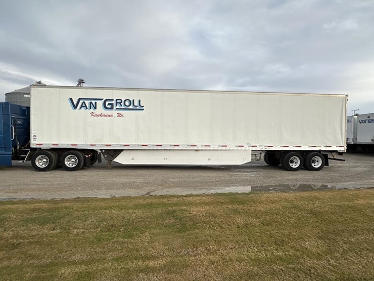 2017-utility-53'-image-2