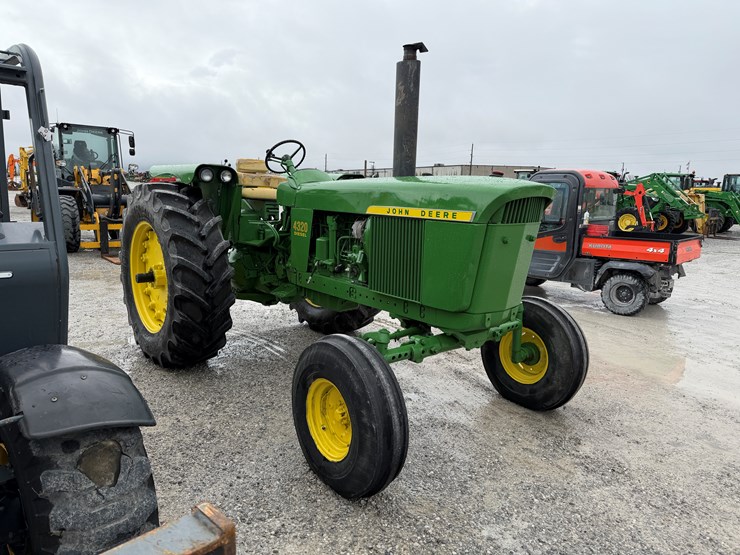 1972-john-deere-4320-image-17