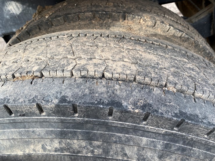 #504-•-2012-northern-8,500-gallon-semi-manure-tanker-(has-wi-title)-(waupun,-wi)-image-26