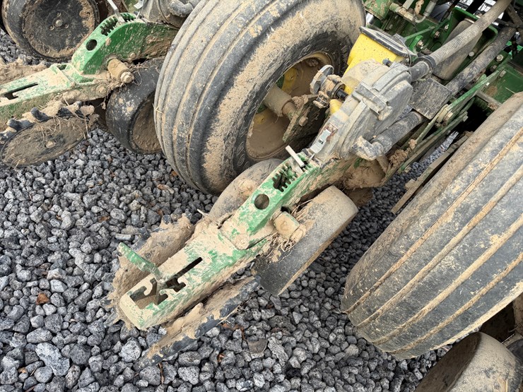 john-deere-1790-image-93