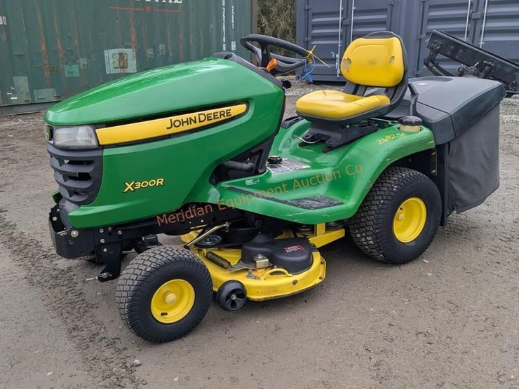 john-deere-x300r-image-1