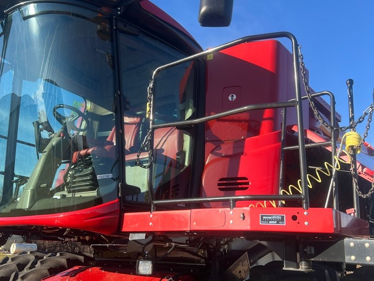 2023-case-ih-8250-image-78