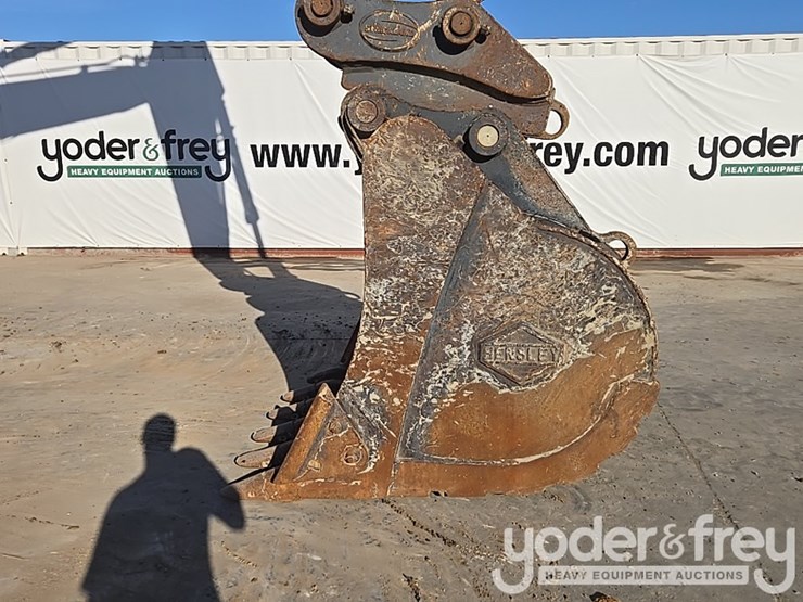 2022-komatsu-pc360-lc-11-image-9