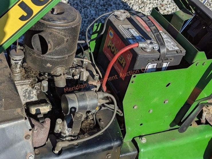 john-deere-317-image-11