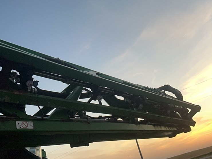 2014-john-deere-r4030-image-107