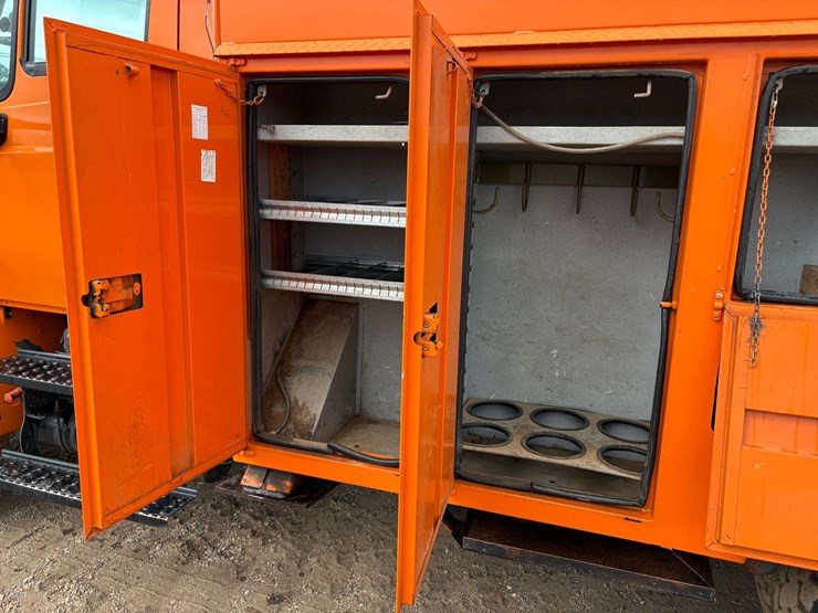 2004-international-durastar-4300-image-19