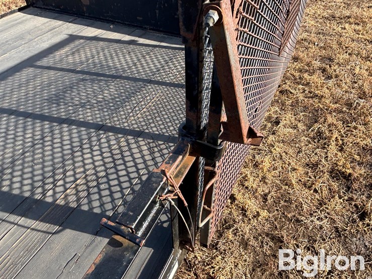 2011-verns-7x14-s/a-utility-trailer-image-9