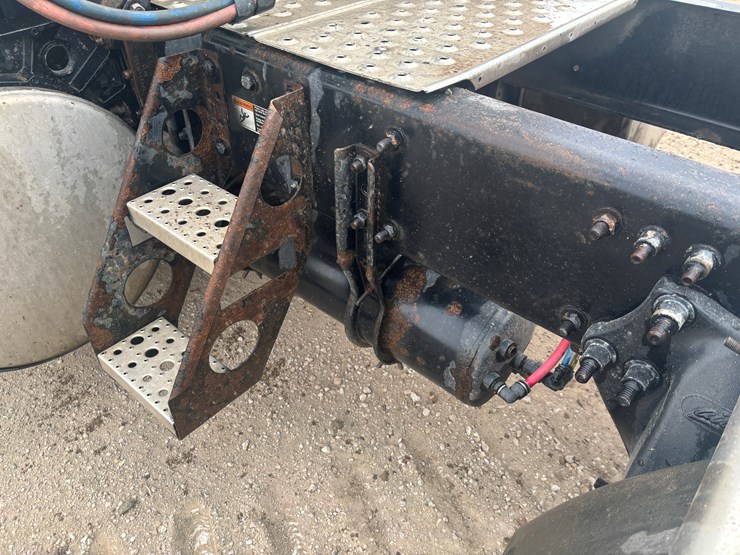 2016-freightliner-cascadia-113-image-65