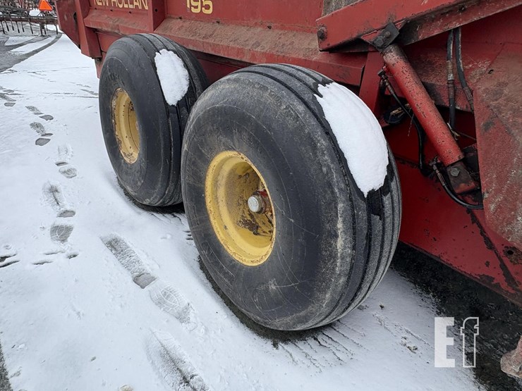 new-holland-195-image-10