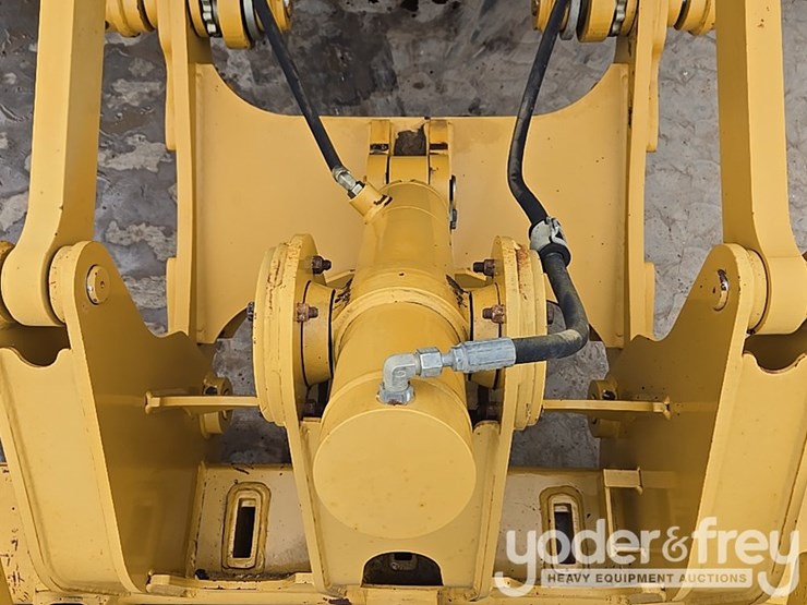 2015-caterpillar-12m3-image-54
