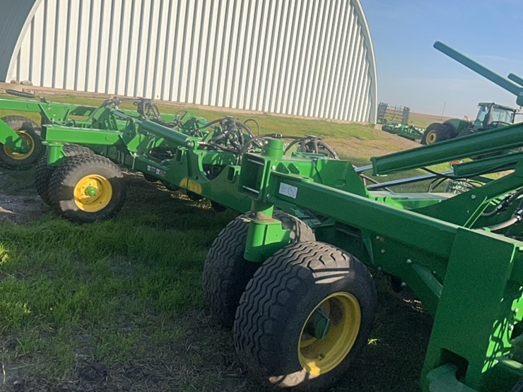 2018-john-deere-1910-image-59
