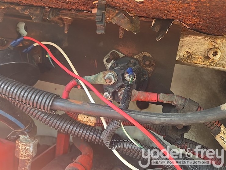 2020-freightliner-m2-106-image-37