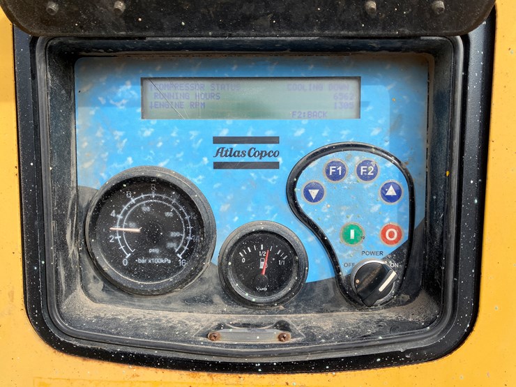 1999-mack-rd690s-image-35