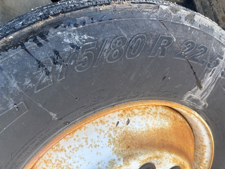 #2294-•-2013-freightliner-m2-flatbed-truck-image-58