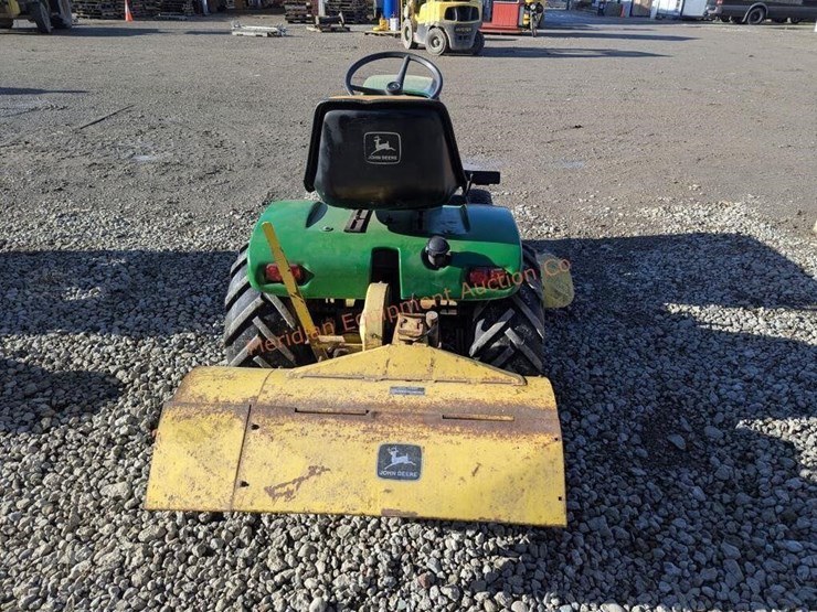 john-deere-317-image-7