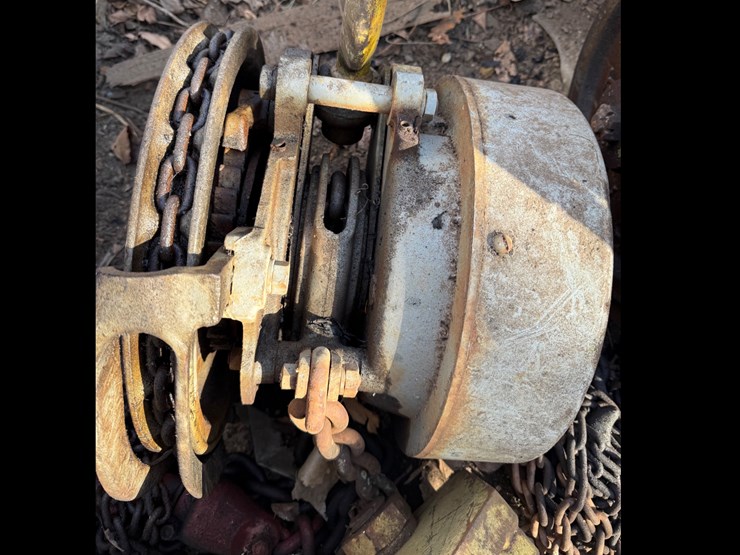 #40-•-wright-2-ton-chain-hoist-image-1