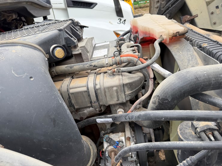 #40952-•-2016-freightliner-t/a-daycab-truck-tractor-3akjged50gshn2261-image-53