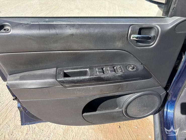 2016-jeep-compass-image-11