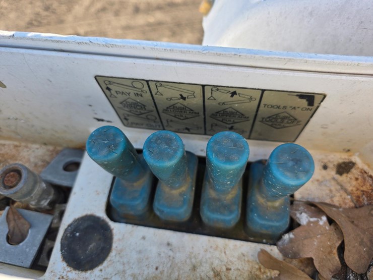 dodge-5500-bucket-truck-image-19