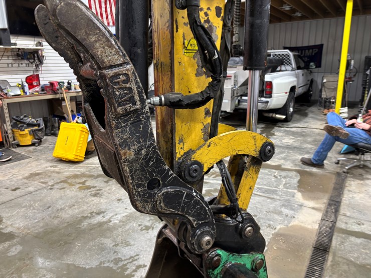 caterpillar-305-image-45