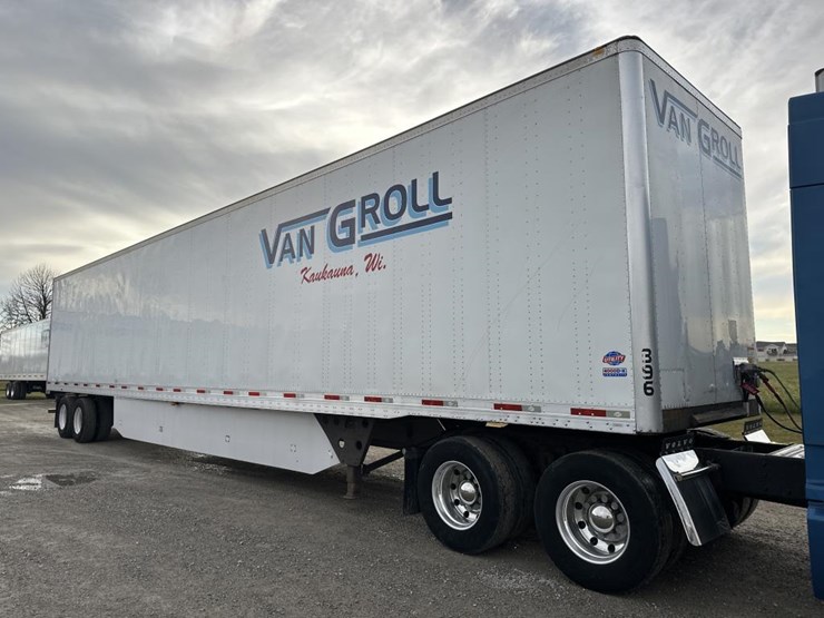 2017-utility-53'-image-7