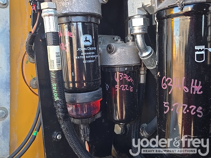 2018-deere-700k-image-65