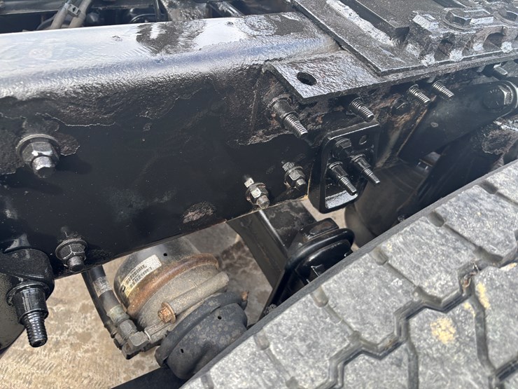 2018-freightliner-cascadia-126-image-57