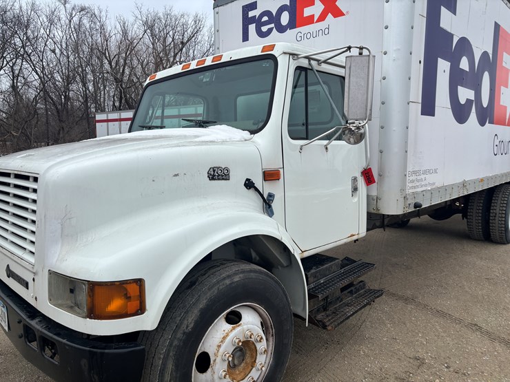 2000-international-4700-image-7