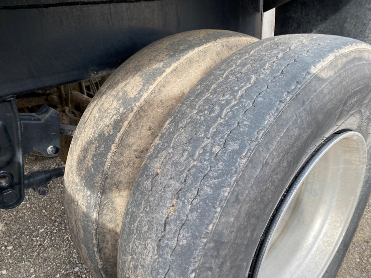 #504-•-2012-northern-8,500-gallon-semi-manure-tanker-(has-wi-title)-(waupun,-wi)-image-29