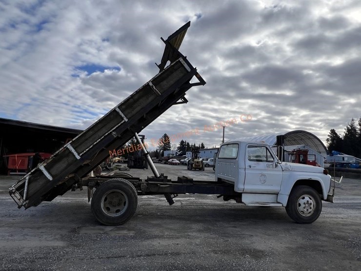 1975-ford-f600-image-11