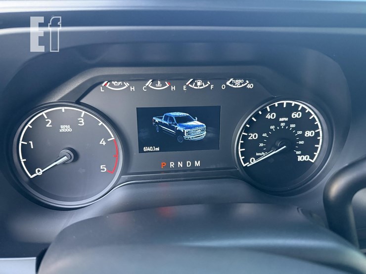 2025-ford-f350-xl-image-9