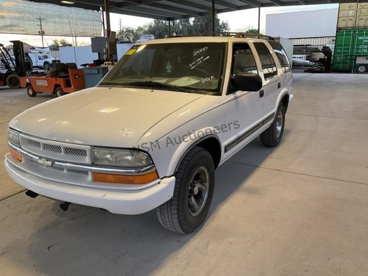 2000-chevrolet-blazer-image-4