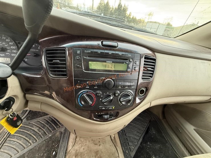 2000-mazda-mpv-image-24