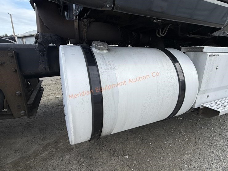 2017-international-prostar-image-20