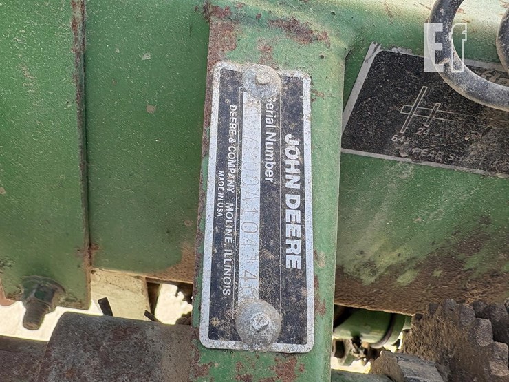 john-deere-7200-image-16