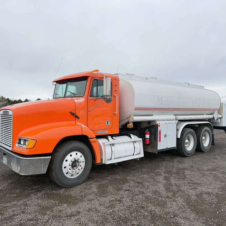 1993 FREIGHTLINER FLD112