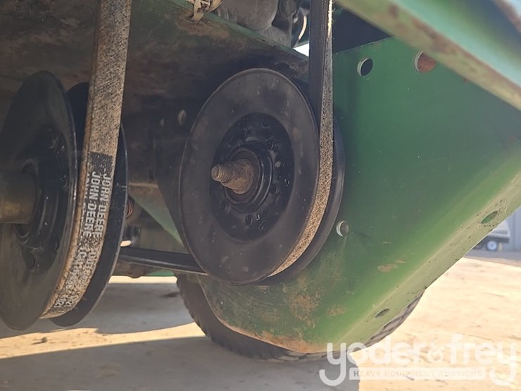 john-deere-72-image-35