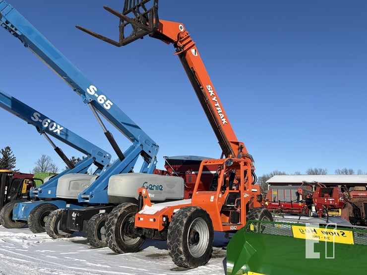 2015-sky-trak-6042-image-3