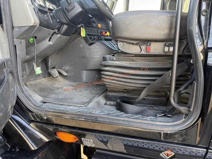 2017-international-prostar-image-22