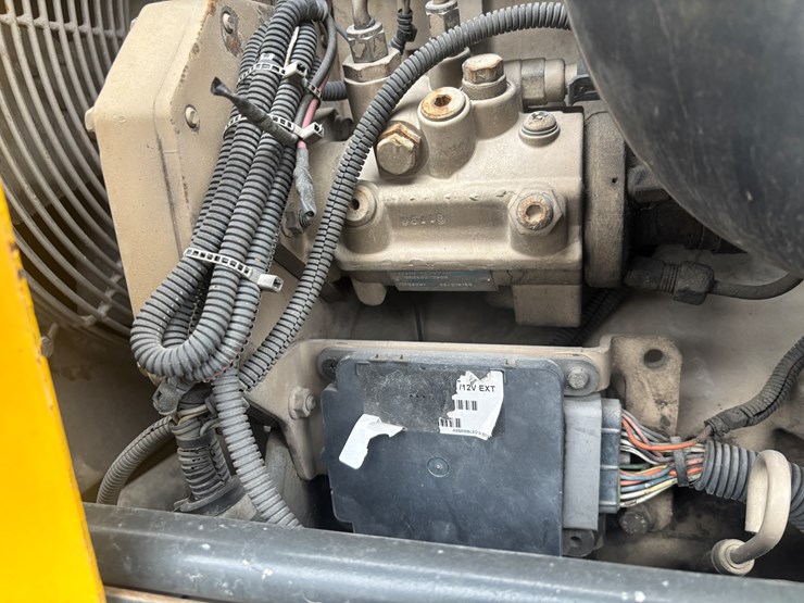 #2310-•-2004-gehl-rs8-telehandler-image-20