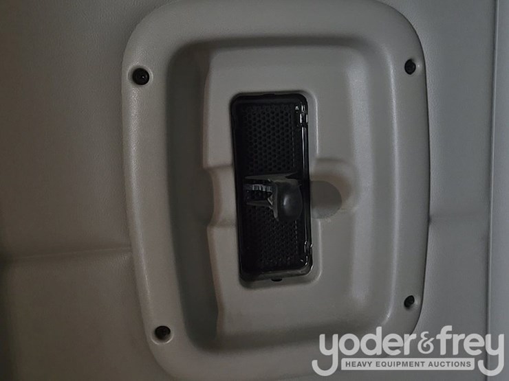 2019-peterbilt-579-image-104