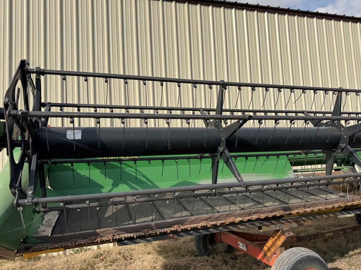 john-deere-630d-image-40