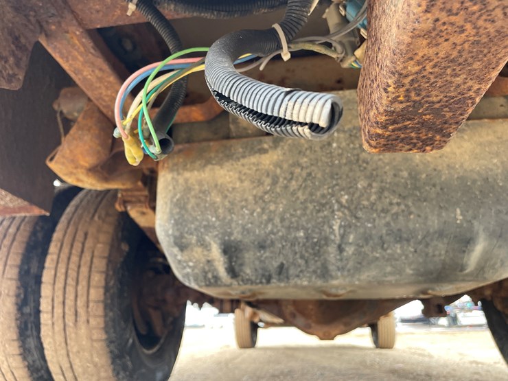 2008-gmc-3500-image-13