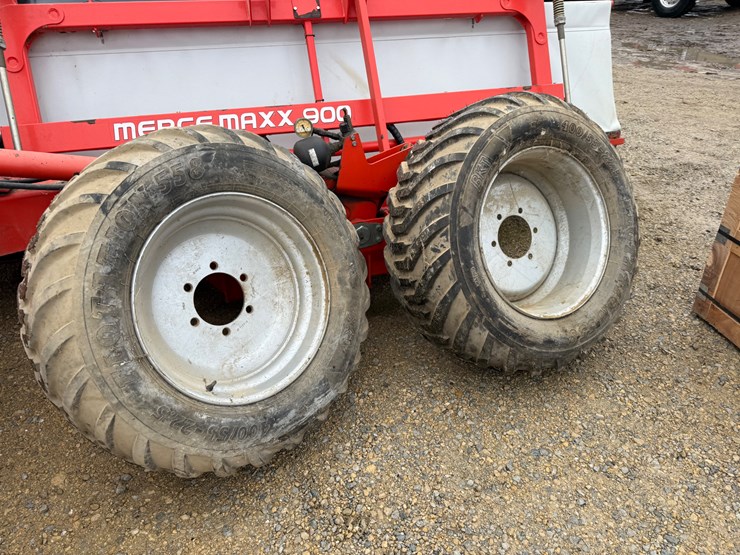 2011-kuhn-merge-maxx-900-image-34