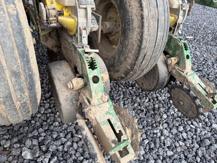 john-deere-1790-image-96